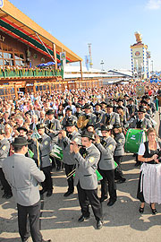 Schützen Musik (Foto: MartiN Schmtiz)